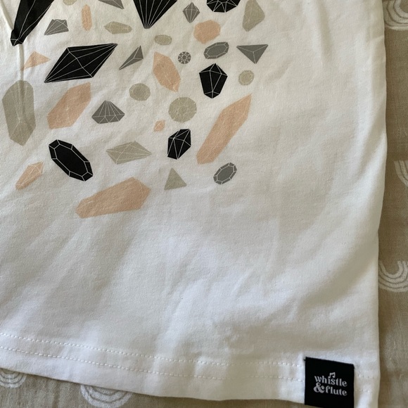 NWOT 🇨🇦 Whistle and Flute jewels T-shirt - Picture 4 of 4